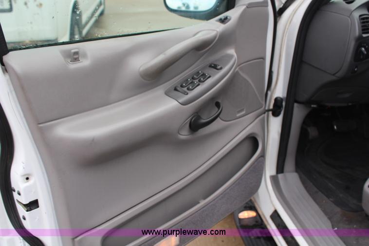 image for item H6970 1999 Ford Expedition XLT SUV