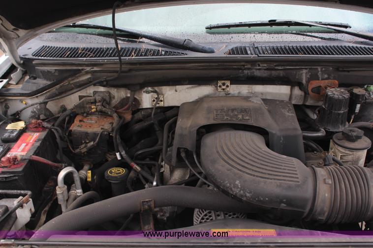 image for item H6970 1999 Ford Expedition XLT SUV