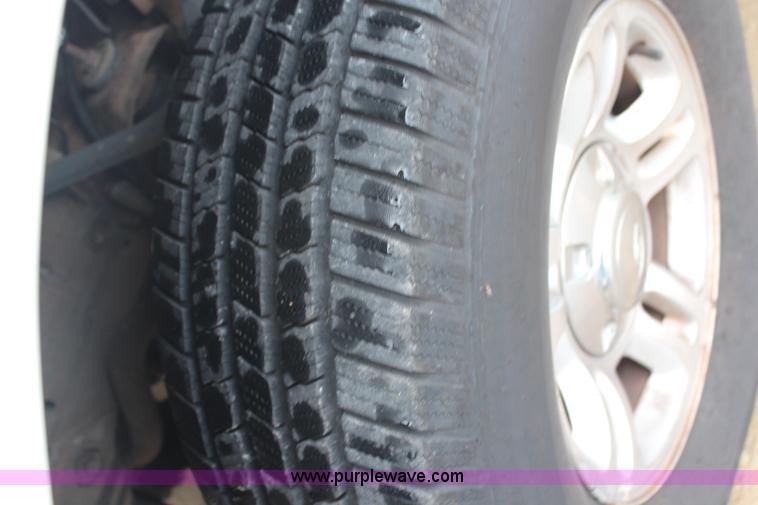 image for item H6970 1999 Ford Expedition XLT SUV