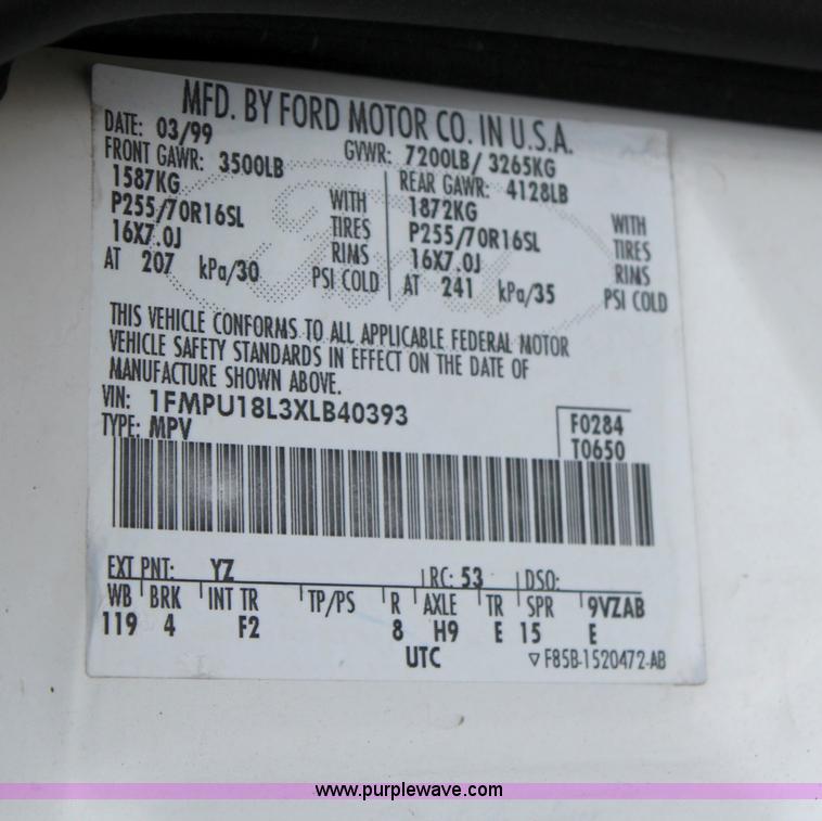 image for item H6970 1999 Ford Expedition XLT SUV