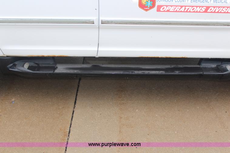 image for item H6970 1999 Ford Expedition XLT SUV