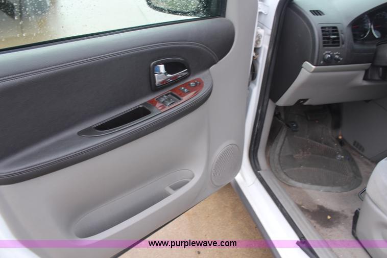 image for item H6971 2008 Chevrolet Uplander LS SUV