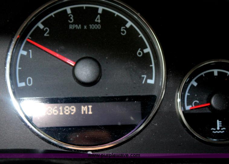 image for item H6971 2008 Chevrolet Uplander LS SUV