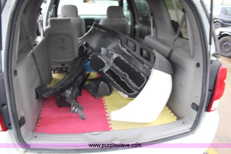 image for item H6971 2008 Chevrolet Uplander LS SUV