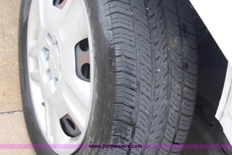 image for item H6971 2008 Chevrolet Uplander LS SUV