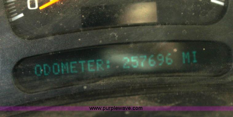 image for item H7350 2005 Chevrolet Silverado 1500 Ext. Cab pickup truck