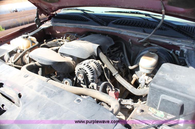 image for item H7350 2005 Chevrolet Silverado 1500 Ext. Cab pickup truck