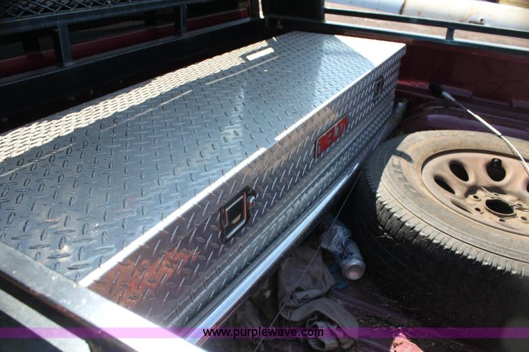 image for item H7350 2005 Chevrolet Silverado 1500 Ext. Cab pickup truck