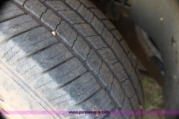 image for item H7350 2005 Chevrolet Silverado 1500 Ext. Cab pickup truck