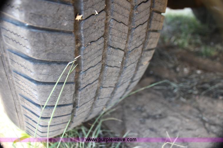 image for item H7350 2005 Chevrolet Silverado 1500 Ext. Cab pickup truck