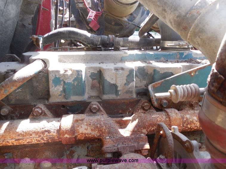 image for item H9752 1995 International 2554 dump truck