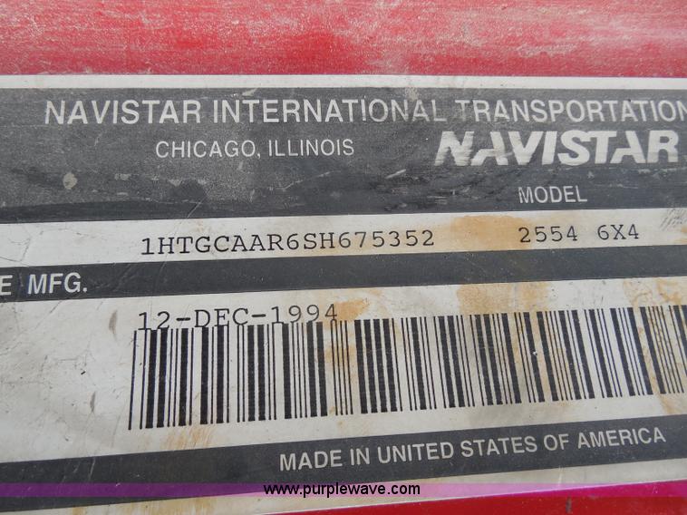 image for item H9752 1995 International 2554 dump truck