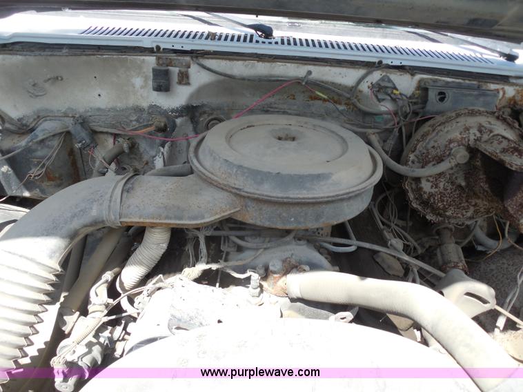 image for item H9753 1987 Chevrolet Custom Deluxe utility truck