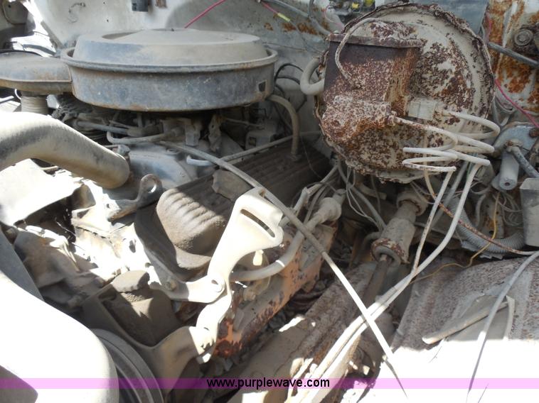 image for item H9753 1987 Chevrolet Custom Deluxe utility truck