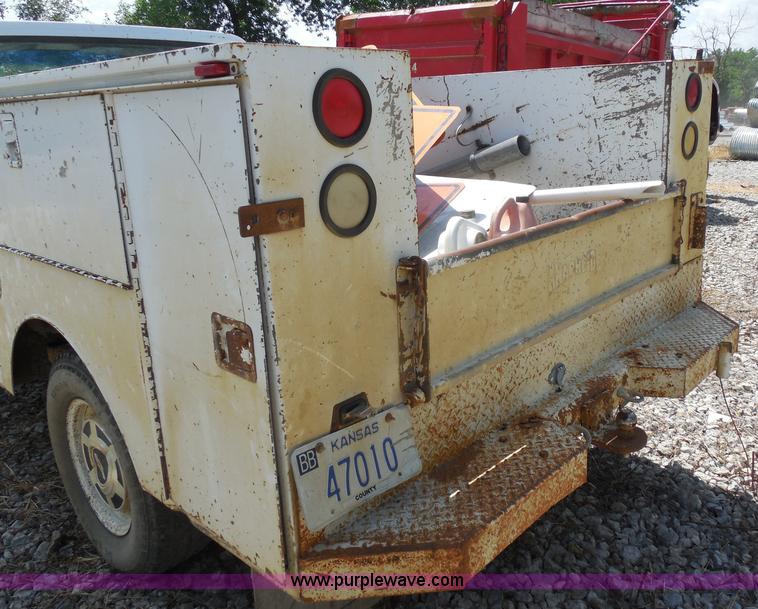 image for item H9753 1987 Chevrolet Custom Deluxe utility truck