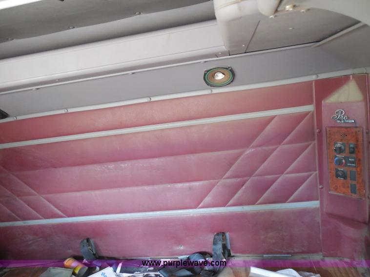 image for item H9754 1996 International 9300 dump truck