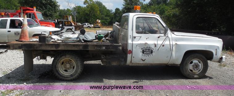 image for item H9755 1978 Chevrolet C30 Custom Deluxe dump truck