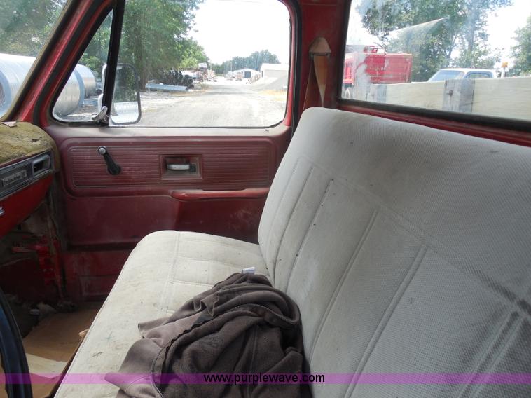 image for item H9755 1978 Chevrolet C30 Custom Deluxe dump truck