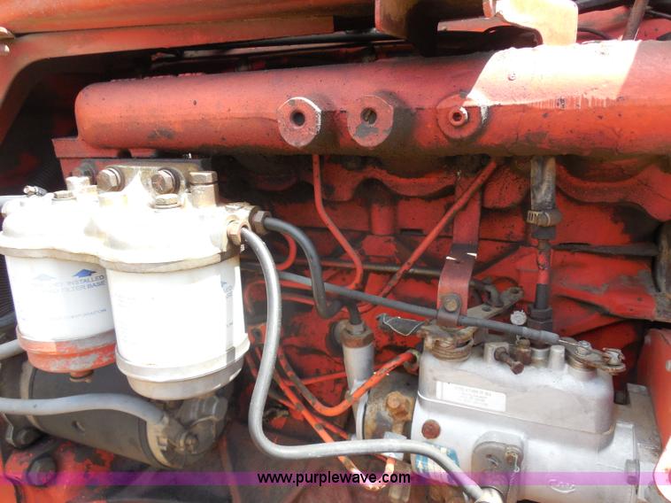 image for item H9756 1983 Ford 5610 tractor