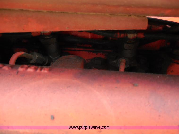 image for item H9756 1983 Ford 5610 tractor