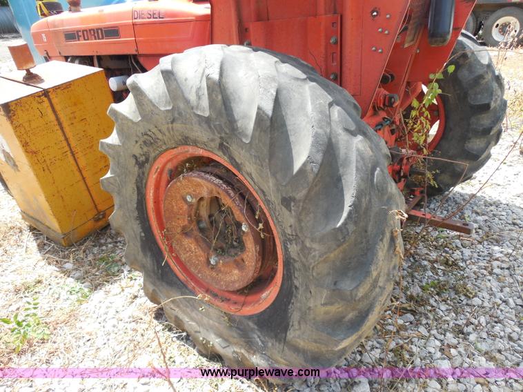 image for item H9756 1983 Ford 5610 tractor