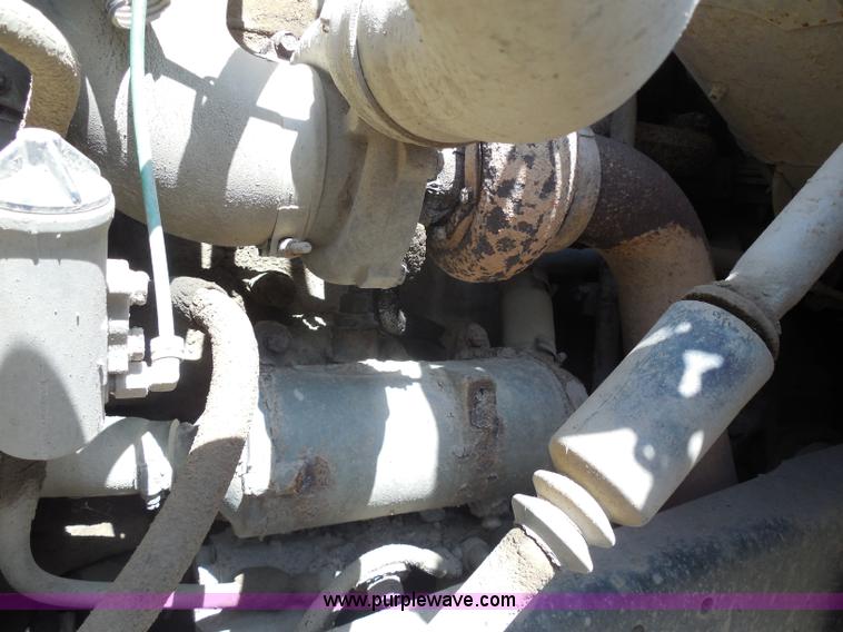 image for item H9757 1989 Ford LNT8000 dump truck