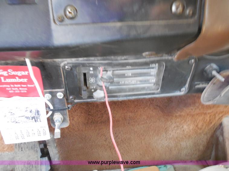 image for item H9758 1991 International 9400 dump truck