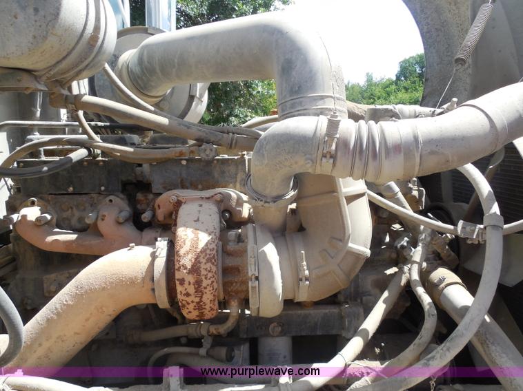 image for item H9758 1991 International 9400 dump truck