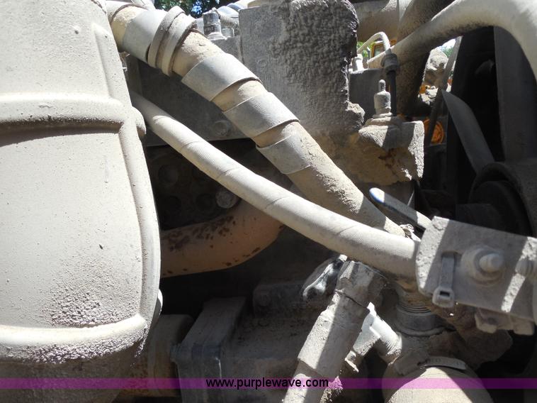 image for item H9758 1991 International 9400 dump truck