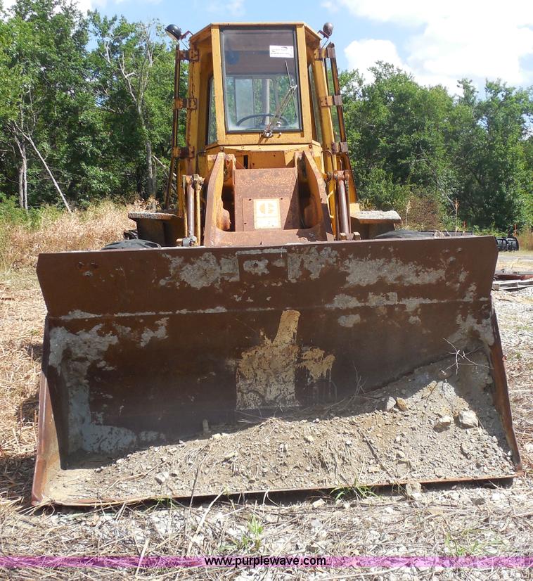 image for item H9759 1972 Caterpillar 930 loader