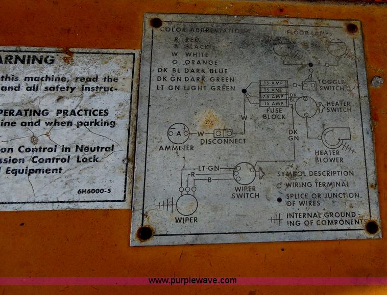 image for item H9759 1972 Caterpillar 930 loader