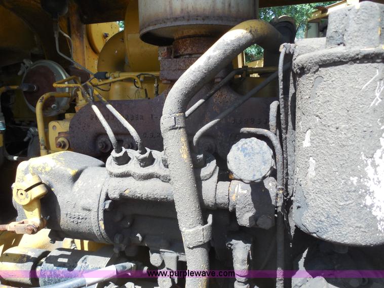 image for item H9759 1972 Caterpillar 930 loader