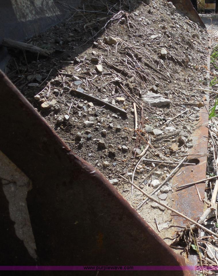 image for item H9759 1972 Caterpillar 930 loader