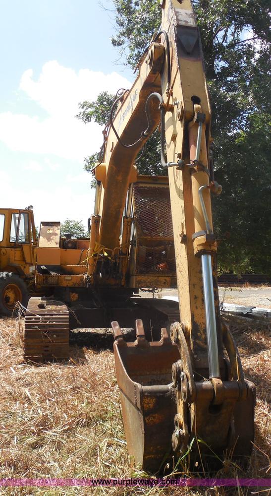 image for item H9760 1985 Caterpillar 211 LC excavator