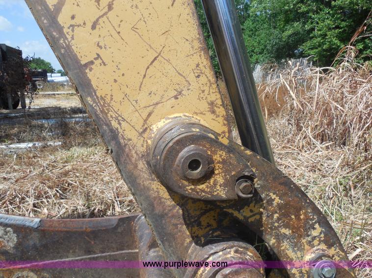 image for item H9760 1985 Caterpillar 211 LC excavator