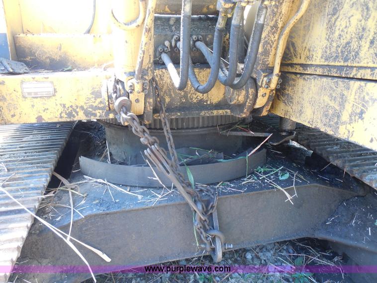 image for item H9760 1985 Caterpillar 211 LC excavator
