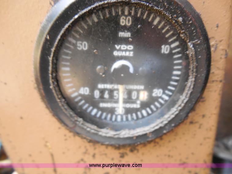 image for item H9760 1985 Caterpillar 211 LC excavator