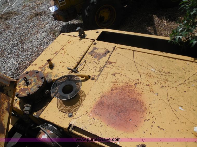 image for item H9760 1985 Caterpillar 211 LC excavator