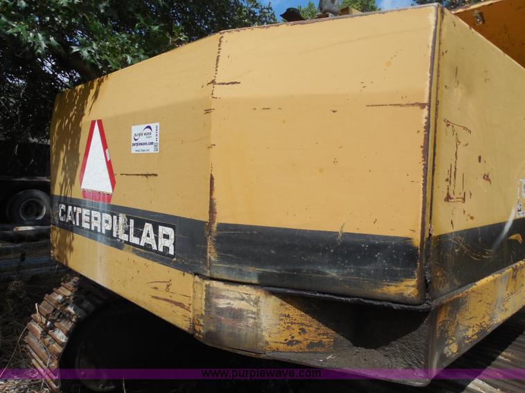 image for item H9760 1985 Caterpillar 211 LC excavator