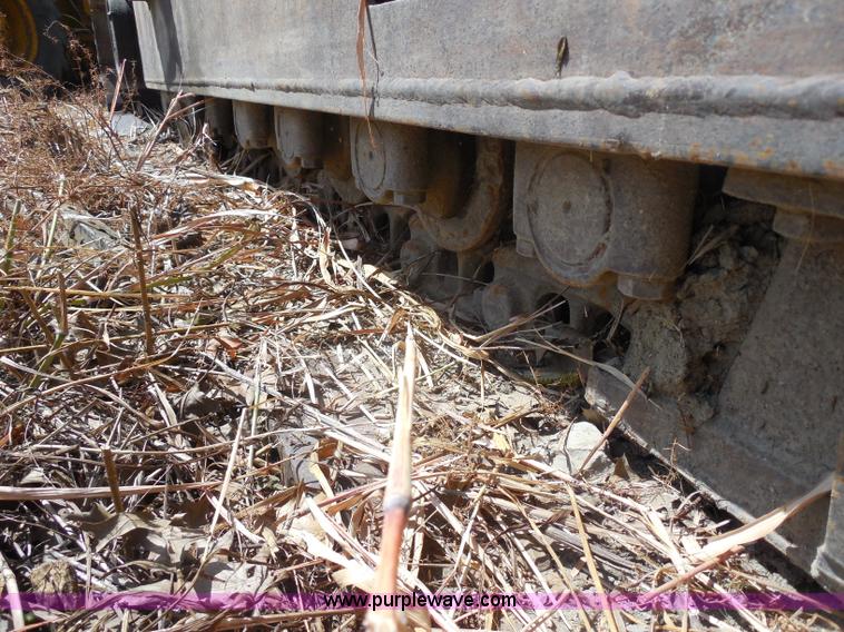 image for item H9760 1985 Caterpillar 211 LC excavator