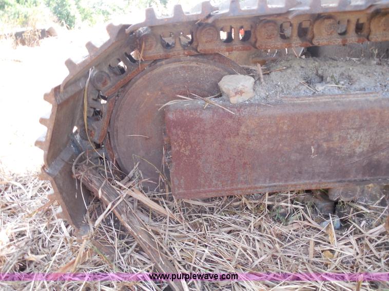 image for item H9760 1985 Caterpillar 211 LC excavator