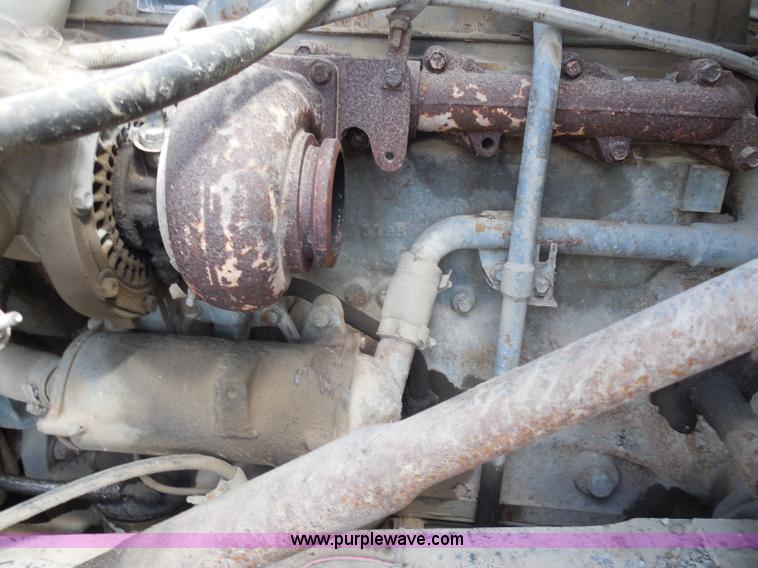 image for item H9761 1991 Ford LT8000 dump truck