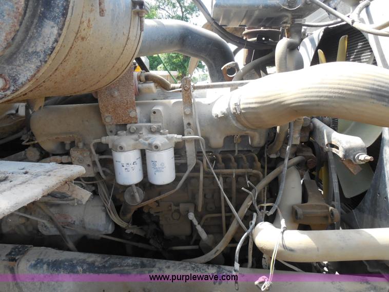 image for item H9761 1991 Ford LT8000 dump truck