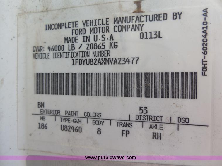 image for item H9761 1991 Ford LT8000 dump truck