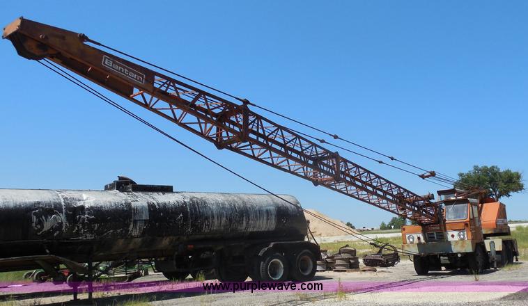 image for item H9785 1975 Bantam T-350 18 ton crane