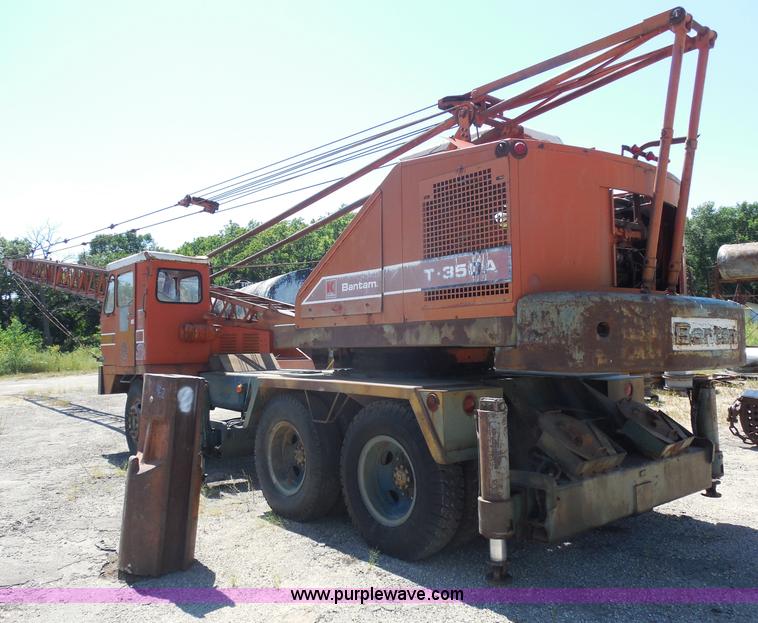 image for item H9785 1975 Bantam T-350 18 ton crane