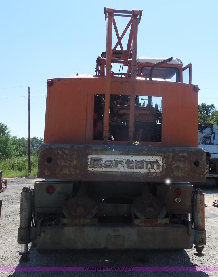 image for item H9785 1975 Bantam T-350 18 ton crane