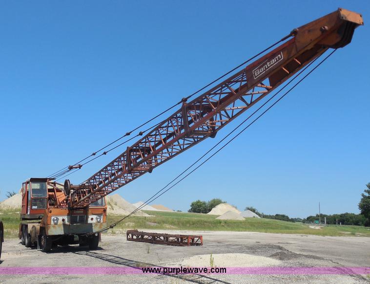 image for item H9785 1975 Bantam T-350 18 ton crane