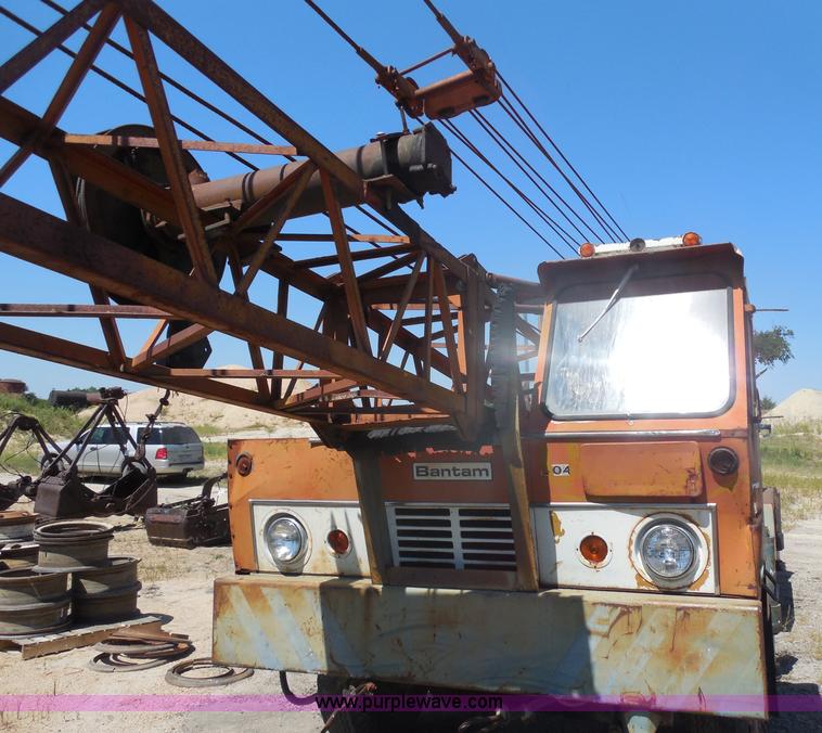 image for item H9785 1975 Bantam T-350 18 ton crane