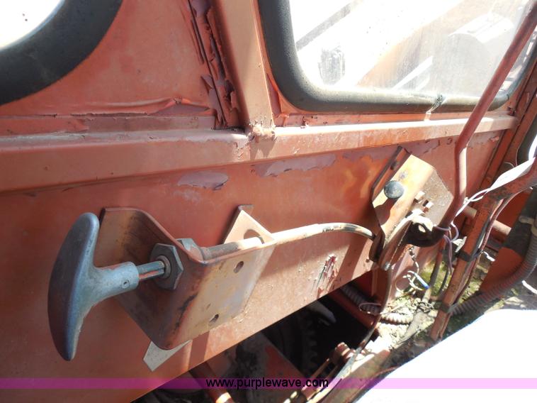 image for item H9785 1975 Bantam T-350 18 ton crane